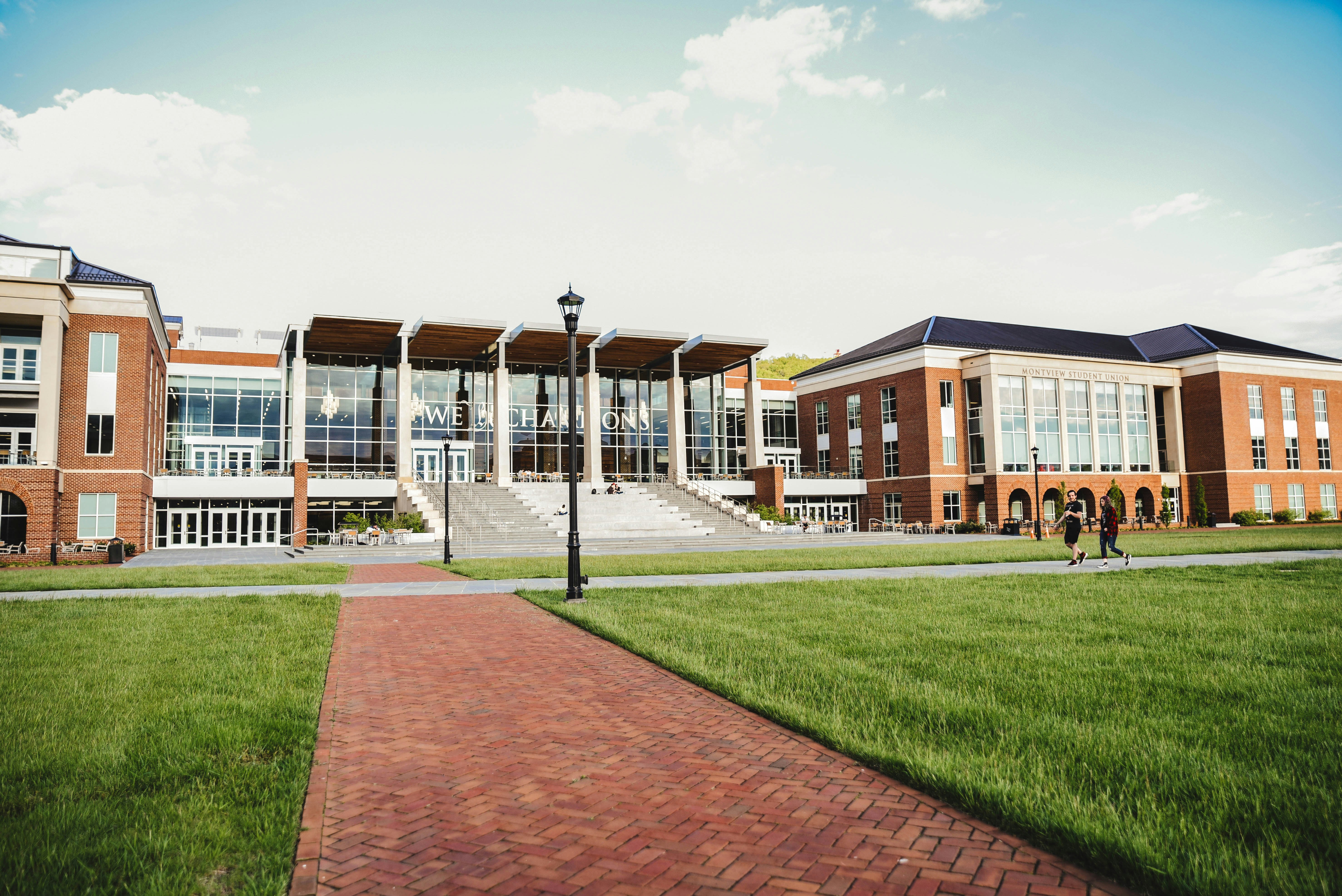 Oak Grove Lutheran School North Campus Grades 6-12 gallery image